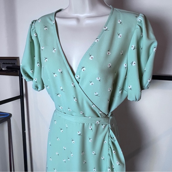 Lauren Conrad Boho Preppy Ditsy Floral Midi Ruffle Wrap Dress - Picture 4 of 16